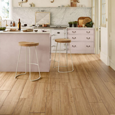  - Engineered Wood Flooring Chene30 Brushed And Lacquered Brown Plank (14mm Thick X 190mm Wide)