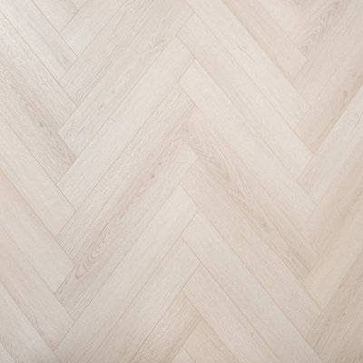 Click Laminate Flooring 8.0mm Oakleigh Malham Herringbone Wood Effect For BedroomDining Room & Lounge 1.8M²Per Pack from B&Q