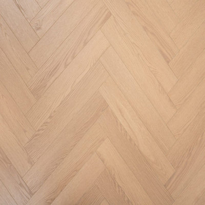 Click Laminate Flooring 8.0mm Oakleigh Ripley Herringbone Wood Effect For BedroomDining Room & Lounge 1.8M²Per Pack from B&Q