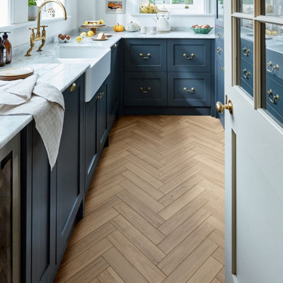  - Herringbone Engineered Flooring Chene14 Invisible Oiled Brown (14mm Thick X 90mm Wide)