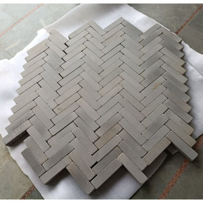 Stonewise Kandla Grey Honed And Tumbled Sandstone Setts 200X50X40mm Pack Of 600 Setts Natural Stone For Driveways from B&Q