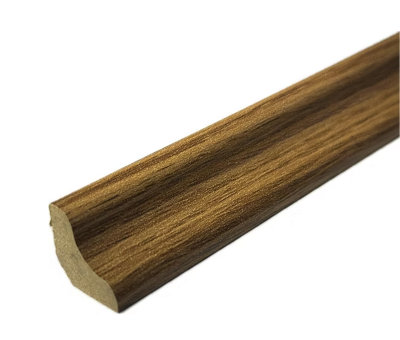  - Sc-827 Scotia Beading Prestige Oak Waterproof (2.4M Length) Pack Of 10