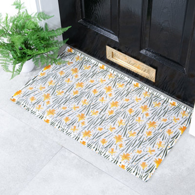 B&Q -  Daffodil Pattern Doormat (70 X 40Cm)