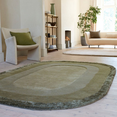Forest Green Shiny Handmade Bordered Wool 35mm Pile Stain-Resistant Rug For BedroomLivingDining Room-160Cm X 230Cm from B&Q