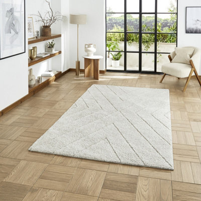 Silver Grey Geometric 30mm Thick Shaggy RugStain-Resistant Modern Rug For BedroomLivingDining Room-160Cm X 230Cm from B&Q