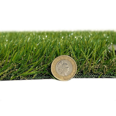 Hampton 28mm Artificial GrassPet-Friendly Fake GrassNon- Slip Artificial Grass For PatioDecks-6M(19'8") X 4M(13'1")-24M² from B&Q