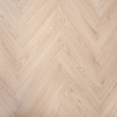 Click Laminate Flooring 8.0mm Oakleigh Cliveden Herringbone Wood Effect For BedroomDining Room & Lounge 1.8M²Per Pack from B&Q