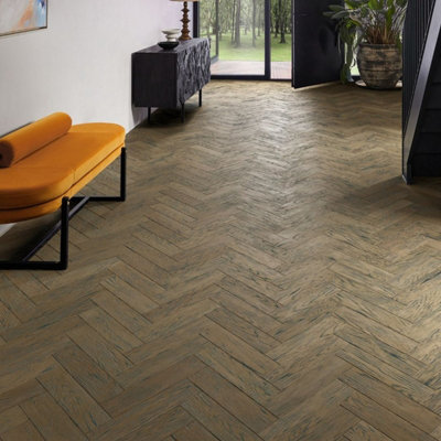  - Herringbone Engineered Flooring Chene13 Handscraped Brushed Distressed Brown (14mm Thick X 90mm Wide)