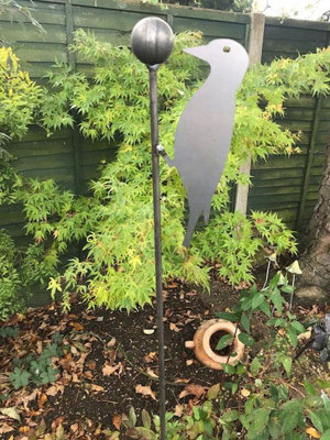 Poppy Forge Woodpecker And Ball Plant Pin 5Ft (Bare Metal/natural Rust) (Pack Of 3)SteelH152.4 Cm from B&Q