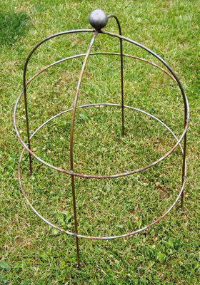 Poppy Forge Bell Cloche 67 (The Plant Cage Support) (Pack Of 2)SteelL50.8 X W50.8 X H67 CmBare Metal/ready To Rust from B&Q