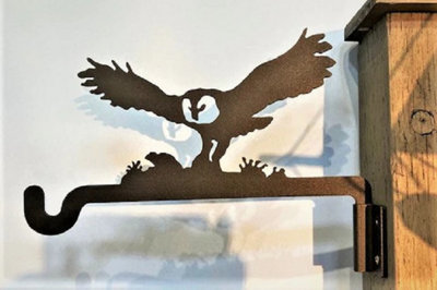 B&Q -  Owl And Mouse Projection Hanging BracketL26 CmBlack