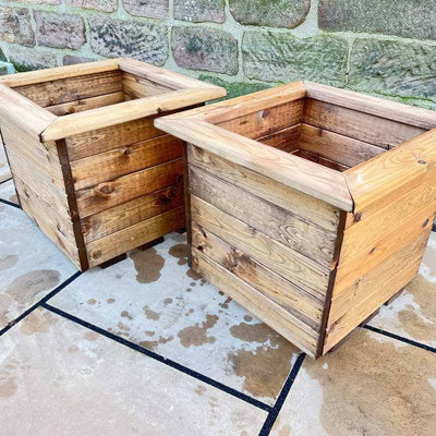 B&Q -  2Pc Large Square PlanterWoodL47.5 X W47.5 X H39.5 CmFully Assembled