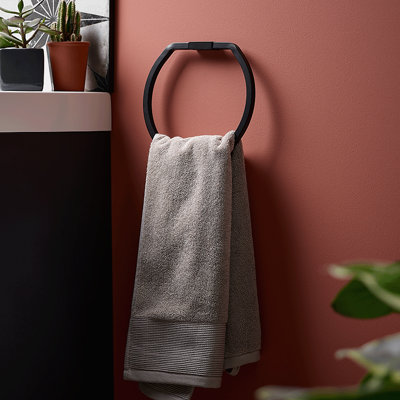 Shop towel rails and rings.