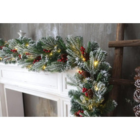 9ft Christmas garland fireplace natural looking rustic spruce pinecones and berries table decoration center piece mantel decor Han