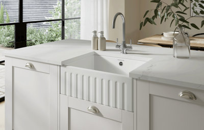 The Alpinia ivory kitchen, featuring ivory shaker cabinets.