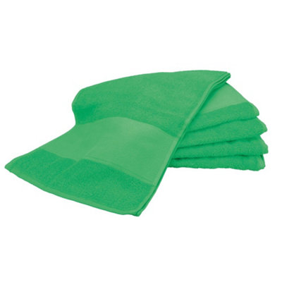 A&R Towels Print-Me Sport Towel Irish Green (One Size) Price Comparisons | Compare The Build