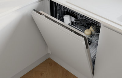 Garcinia Matt Dove Grey Kitchen With Integrated Handles at B&Q