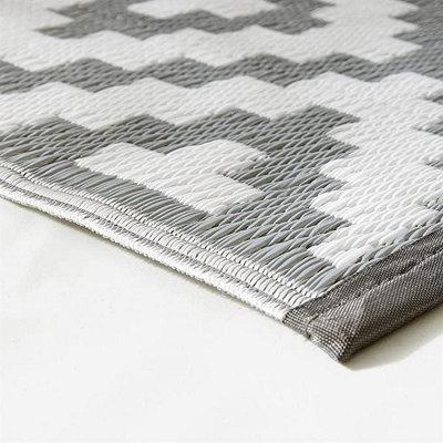 AAMEN Garden Patio Deck Picnic- Waterproof Straws Reversible Non Fading Plastic Rug
