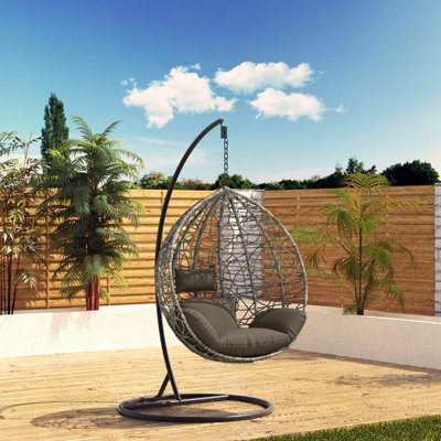 Hanging egg best sale chair wowcher