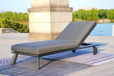 Side chaise lounge hot sale