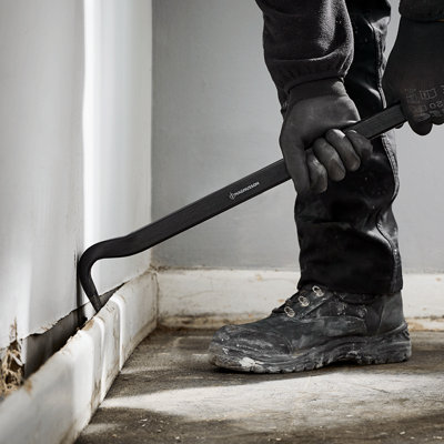 Shop crowbars.