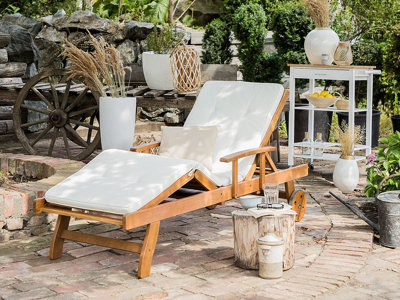 Acacia Wood Reclining Sun Lounger with Off-White Cushion JAVA