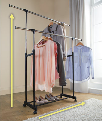 Adjustable Expanding Clothes Rail with Wheels Extends H93 to162 x