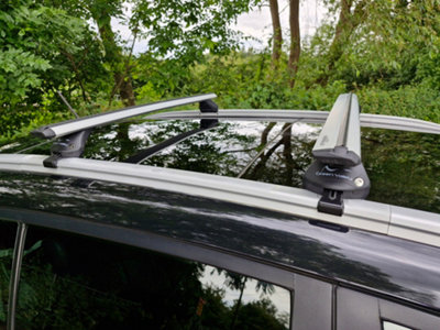 Aerodynamic Roof Rack Rail Wing Bars in Silver, Fits Vauxhall Astra Estate / Van 2005-2015