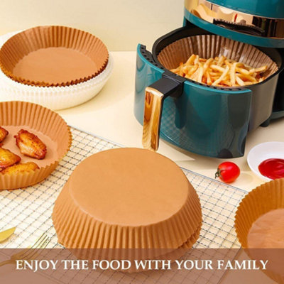 https://media.diy.com/is/image/KingfisherDigital/air-fryer-disposable-non-stick-baking-paper-liner-parchment-6-3in-300pcs-bs-zx0028-3~5056378901321_06c_MP?$MOB_PREV$&$width=618&$height=618