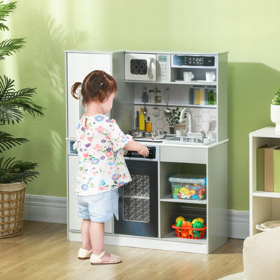 Little girl play kitchen set online