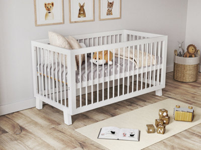 Alexander cot bed 140x70cm with barrier