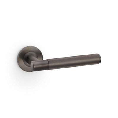 Alexander & Wilks Spitfire Reeded Lever on Round Rose - Dark Bronze PVD
