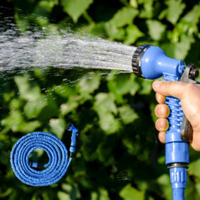 Alivio Expandable Garden Hose Pipe 50ft with 7 Spray Functions, Spray Gun & Connectors (Blue)