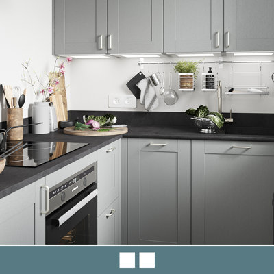 Explore the Alpinia slate grey kitchen. Alpinia is a shaker style, available in 8 colours and is part of the Select Collection.