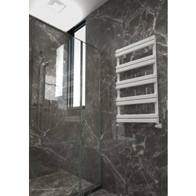 Aluminium Towel rail. compatible with heat pump. energy efficient. White. Model: Venice. Height: 1000mm