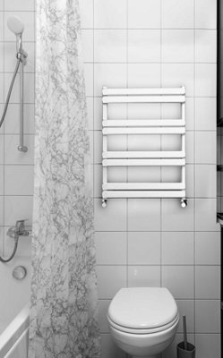 Aluminium Towel rail. compatible with heat pump. energy efficient. White. Model: Venice. Height: 775mm