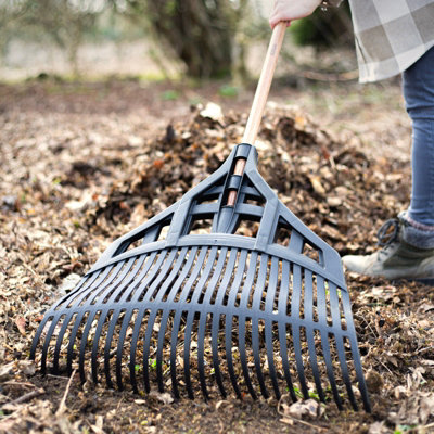 Ames Extra Wide Leaf Rake 60cm