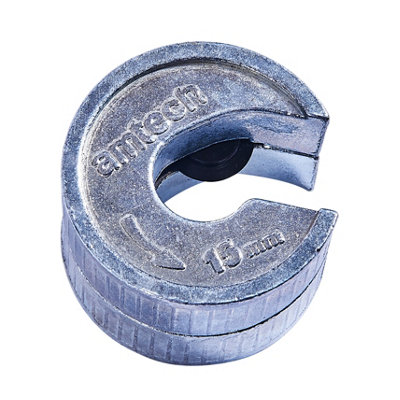 Amtech C0260 15mm Copper Pipe Cutter, Self-Locking One Hand Operation for Confined Spaces, Self-Adjusting, Zinc Alloy Tube Cutter