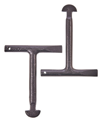Amtech C3185 2 Piece T-handle manhole key set