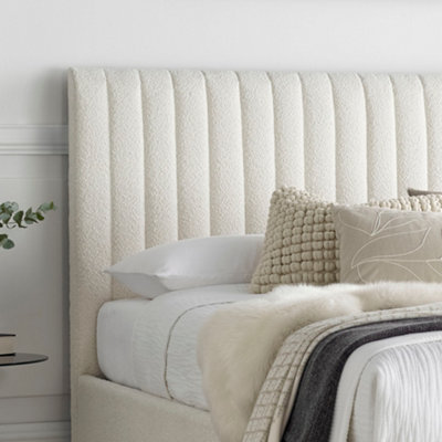 Cream tufted on sale headboard king