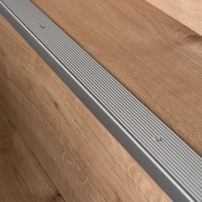 Anodised aluminium anti non slip stair edge nosing trim 900mm x 20mm x 40mm A33 inox - 3