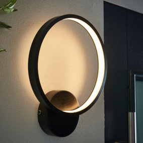 Anson Lighting Kirri outdoor wall light finished in Textured black and white silicone