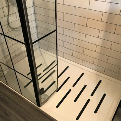 Anti Slip Bath & Shower Stickers 8x Black Strips | DIY at B&Q