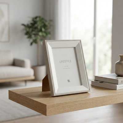 Antique Styled Single Photo Frame