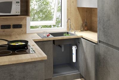 AQUAPHOR Crystal SOLO under-sink kitchen filter system. Effective in removing impurities, chlorine and organic compounds.