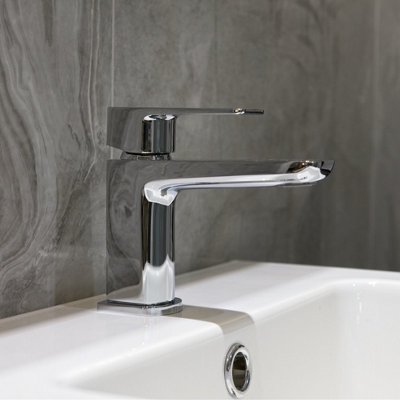 Aquarius Hydro Mini Mono Basin Mixer Tap inc Waste Chrome