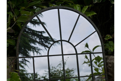 Arched Garden Mirror, 60cm/77cm, Rustic Metal Frame, Indoor/Outdoor Wall Mounted Panel, Distressed White (77CM X 49CM)