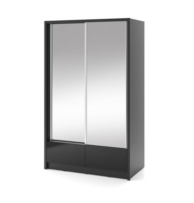 Sliding door store wardrobe b&q