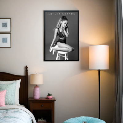 Ariana Grande Sit 61 x 91.5cm Maxi Poster