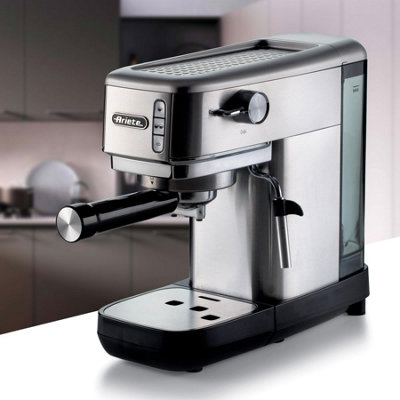 https://media.diy.com/is/image/KingfisherDigital/ariete-1380-metal-slim-barista-espresso-coffee-maker-machine-milk-frother~8003705120341_06c_MP?$MOB_PREV$&$width=618&$height=618